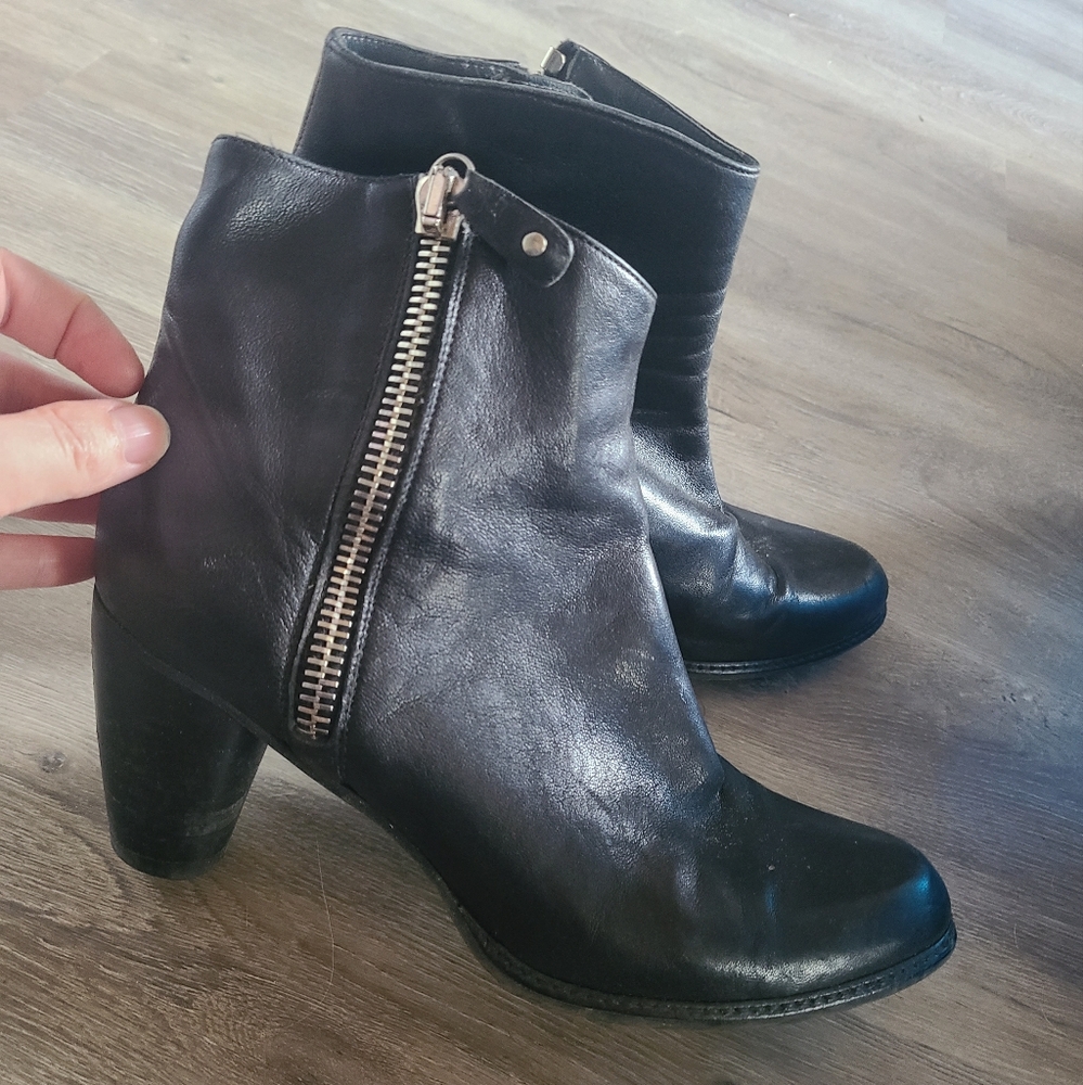 Stuart Wiseman Boots